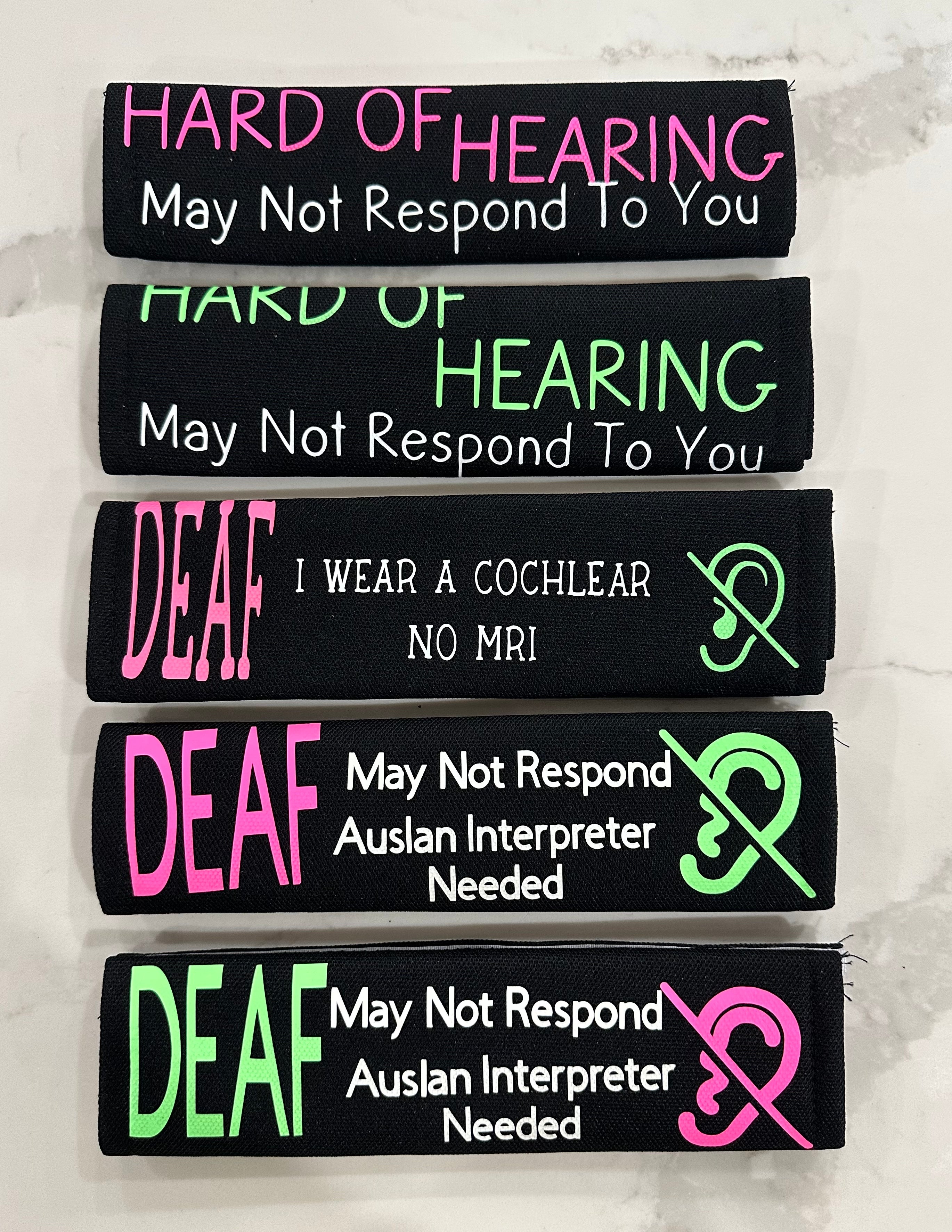 Seatbelt sign to alert police or other in case of a car accident